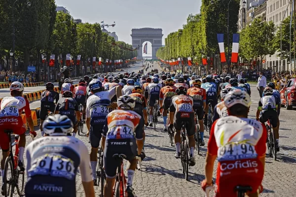 Record Temperatures Make Tour de France Ever More Impossible