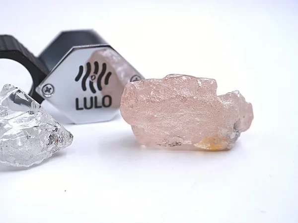 Giant pink diamond found