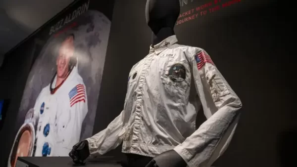 Buzz Aldrin’s Space Jacket sold For a Skyrocketing Price of over $2.7 million