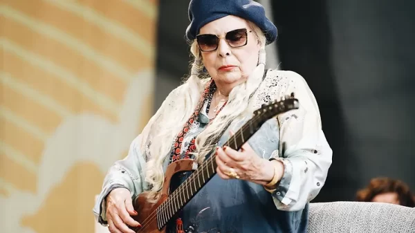 Joni Mitchell Recovers from Brain Aneurysm and Performs at Newport Folk Festival