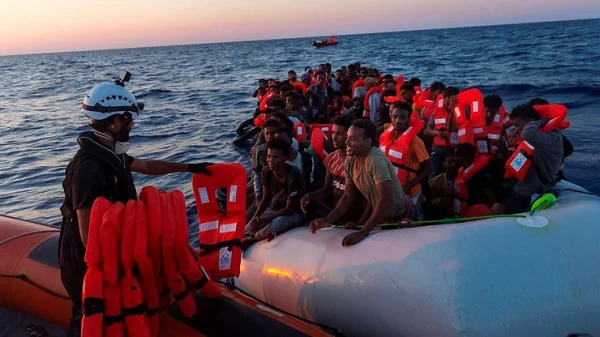 Nearly 1,200 immigrants from Italy arrive by boat in a day