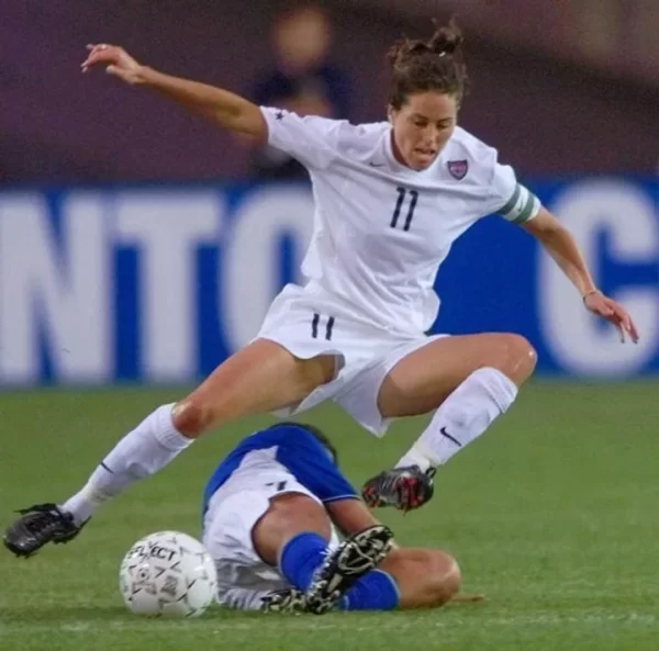 Julie Foudy Helps Teen Girls Improve in Sports