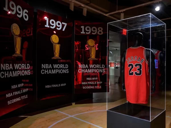 Michael Jordan’s 1998 NBA Finals jersey smashes record at the auction