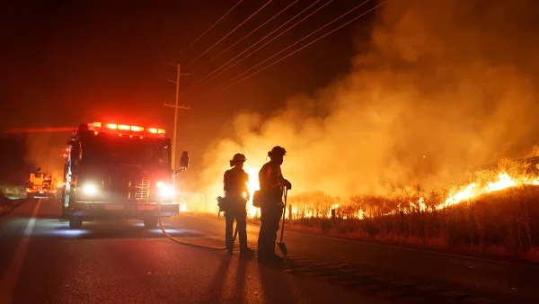 Flash Fire Causes Evacuation, Burning Thousands of Acres in Riverside County, California