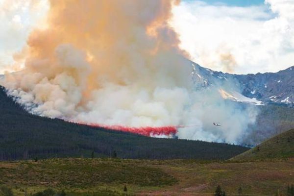 “Indigenous Communities Unite to Combat Canada’s Wildfires: A Tale of Resilience and Collaboration”