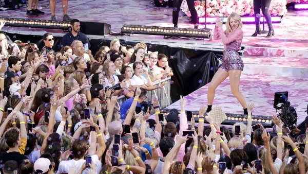 Taylor Swift Fans Shook The Ground During A Concert