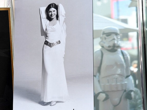 Original Princess Leia Dress Remains Unsold at Auction