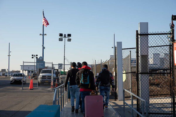 Migrants Transferred from NYC to Other Towns Encounter Hostility Upon Arrival