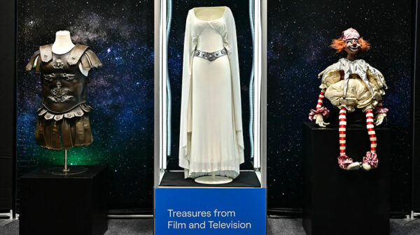 Princess Leia’s Dress Goes Unsold at Auction