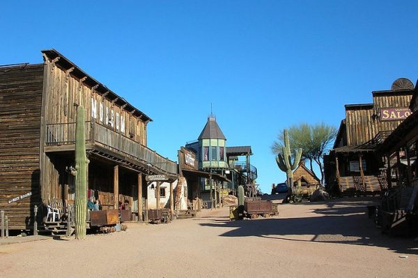 Artists’ Haven in Union City Turns into Ghost Town