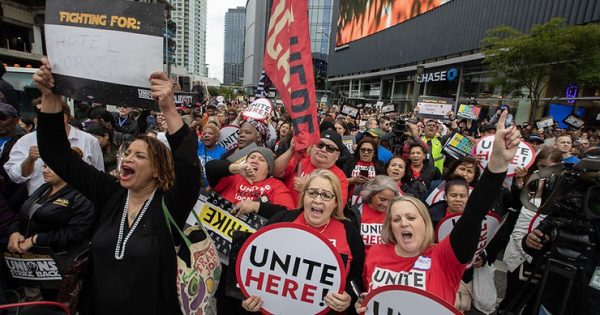 Los Angeles Hotel Workers Go on Strike