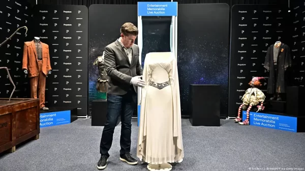 Princess Leia Star Wars Dress went Unsold at Auction