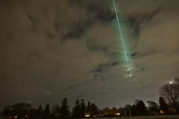 Meteor Soars Past Earth’s Atmosphere Above Ontario