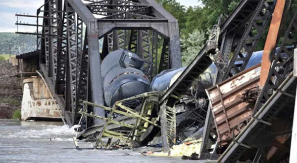 Train carrying ‘potential contaminants’ derails into Yellowstone River in Montana