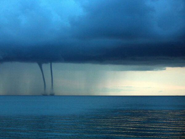 A Heat Wave Is Hitting The South, Accompanied by a  Tornado in West Texas  in Florida Beaches