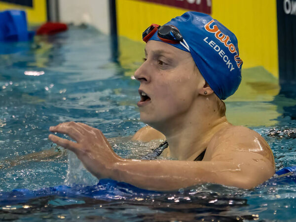 Katie Ledecky wins 400-meter freestyle at FINA world championships