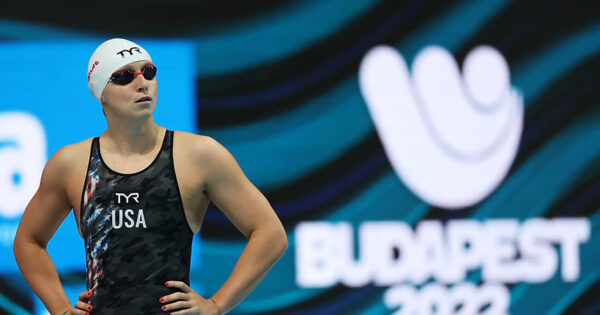 Katie Ledecky Wins 400M Freestyle at 2022 FINA World Championships