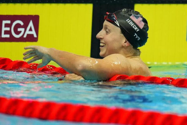 Katie Ledecky wins gold in 400-meter freestyle