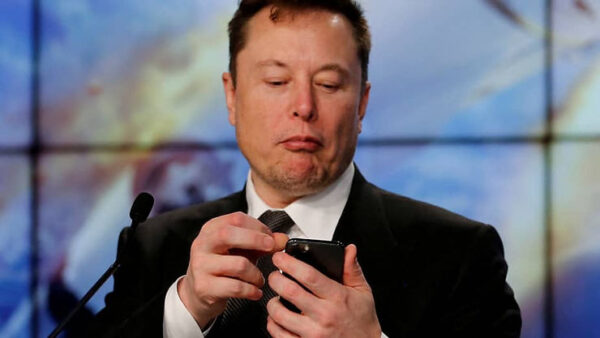 There’s No Method Elon Musk Can Use to Avoid Buying Twitter