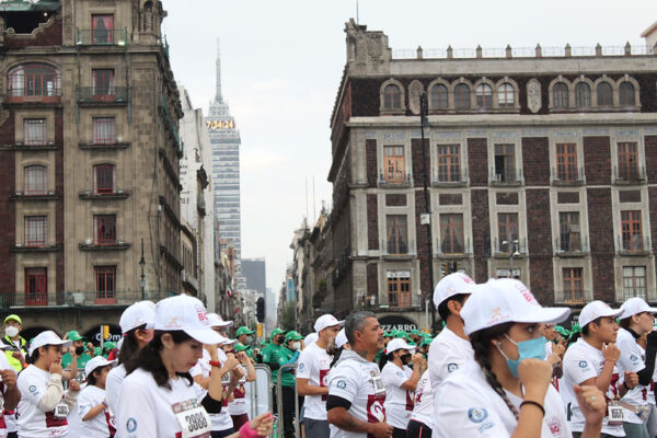 Over 14,000 People Gather for the Largest Boxing Class Ever