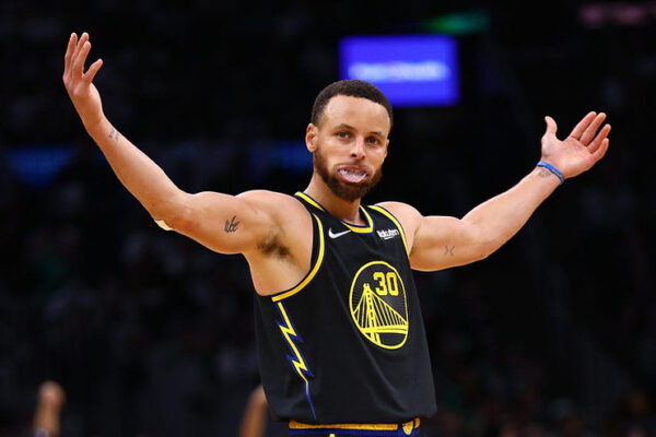 Does Steph Curry Deserve the Praise that He Gets?