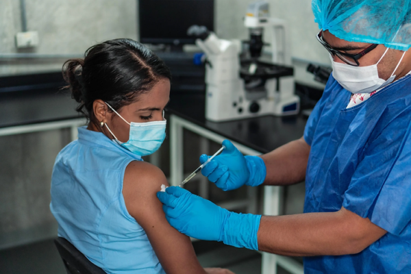 Florida Allows Pediatricians to Order Vaccines Amid Public Eye