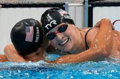 Katie Ledecky wins her 16th gold medal in the 400-meter freestyle