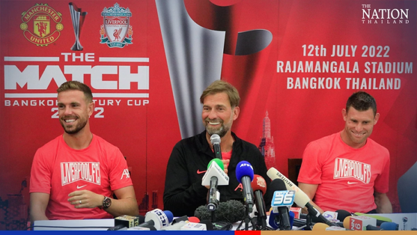 Hordes of fans welcome Liverpool to Bangkok for press conference