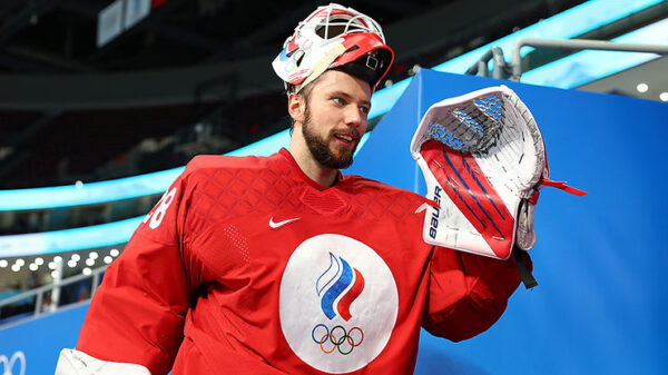 Russian hockey goalie detained for evading military service