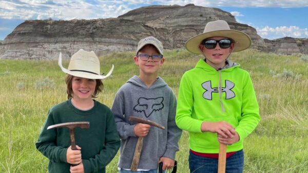 T-Rex Gets Discovered by 3 Young Explorers