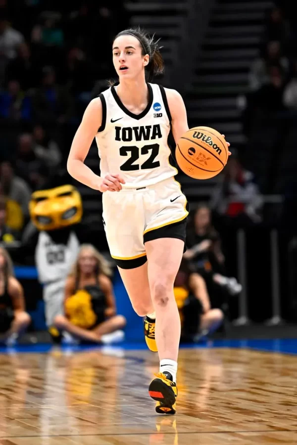 Caitlin Clark’s Amazing Performance in Women’s College Basketball