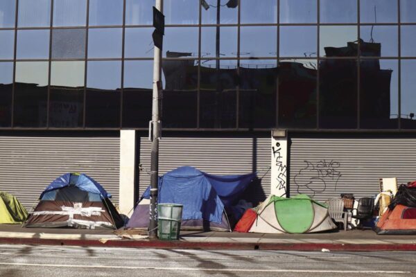 For the First Time in 6 Years, Homelessness Drops in Los Angeles