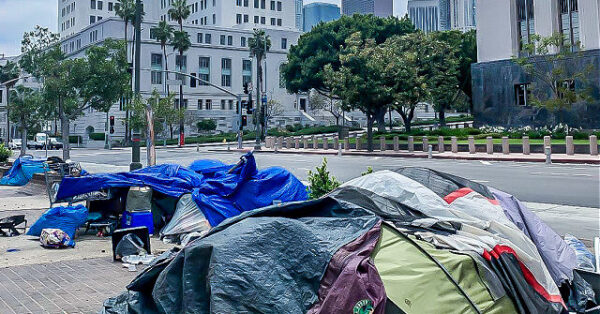 L.A. Homeless Count Decreases For the First Time in Six Years