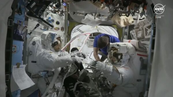 NASA Astronauts Stay On the I.S.S After a Spacecraft Malfunction