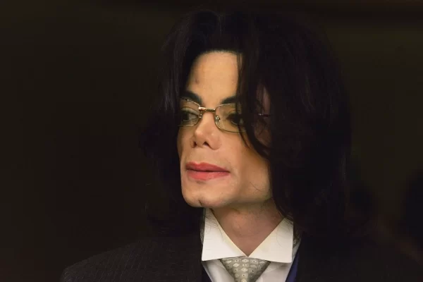 Michael Jackson’s Death Leaves $500 Million Debt Behind