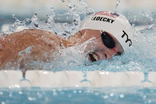 Canadian Swim Star Summer McIntosh Wins Olympic Gold Medal