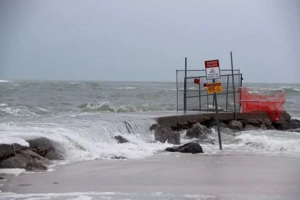 Tropical storm becomes Hurricane Debby while heading towards Florida