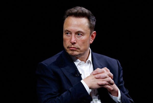 Elon Musk Says Robo-taxis Are Tesla’s Future. But Experts Have Doubts.