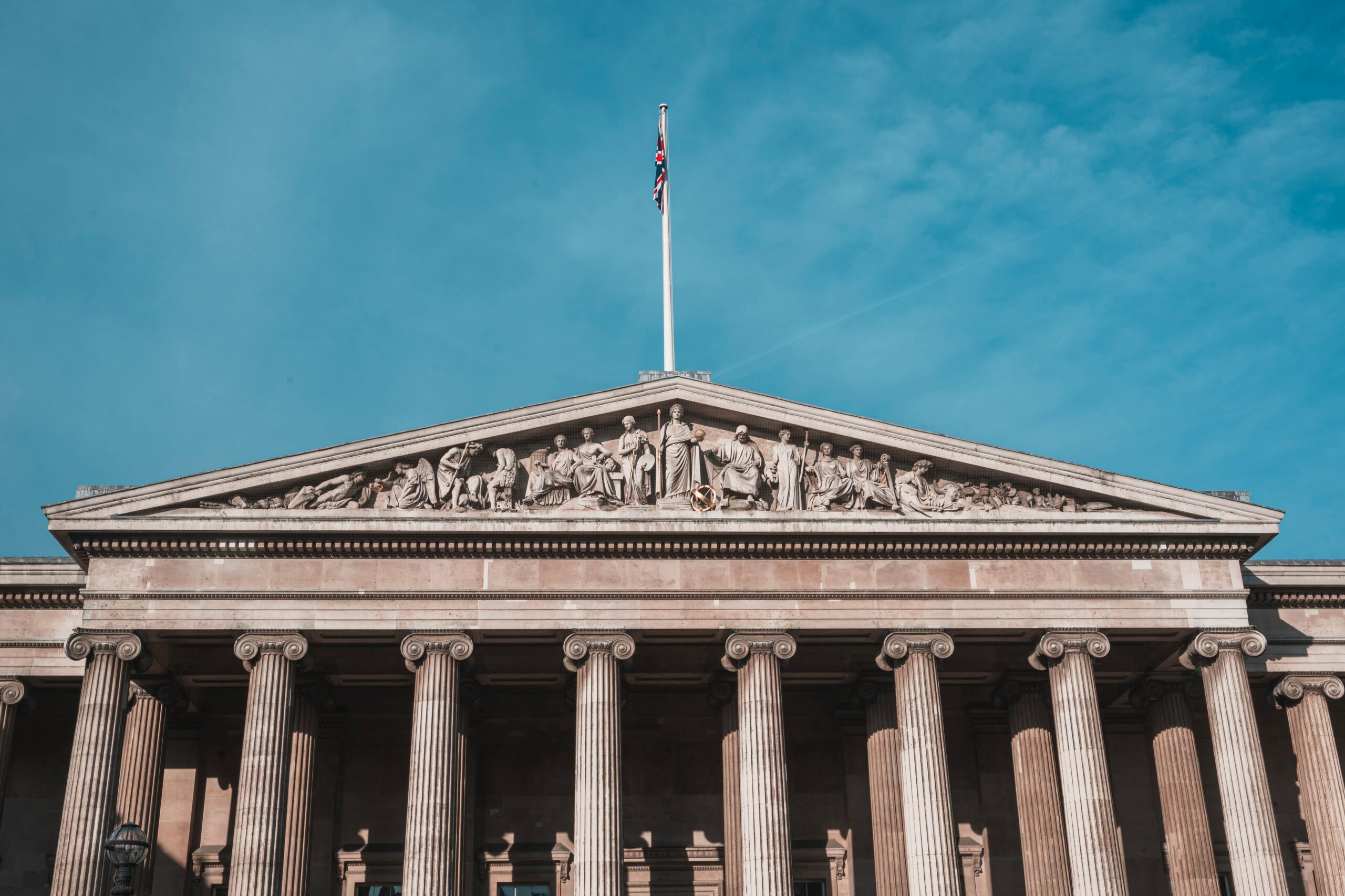 Brazilian Art Student Briefly Steals Coin From British Museum